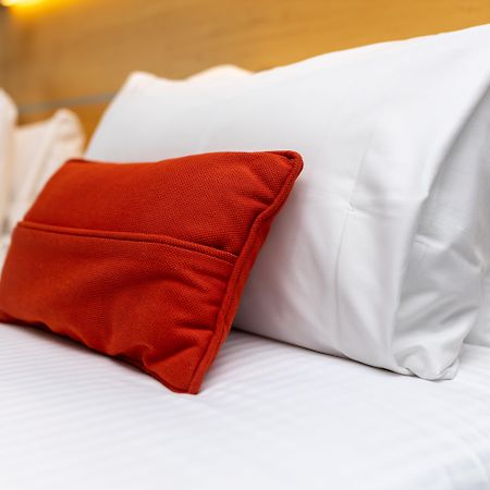 Holiday Inn Express & Suites Ghent By Ihg Exterior photo