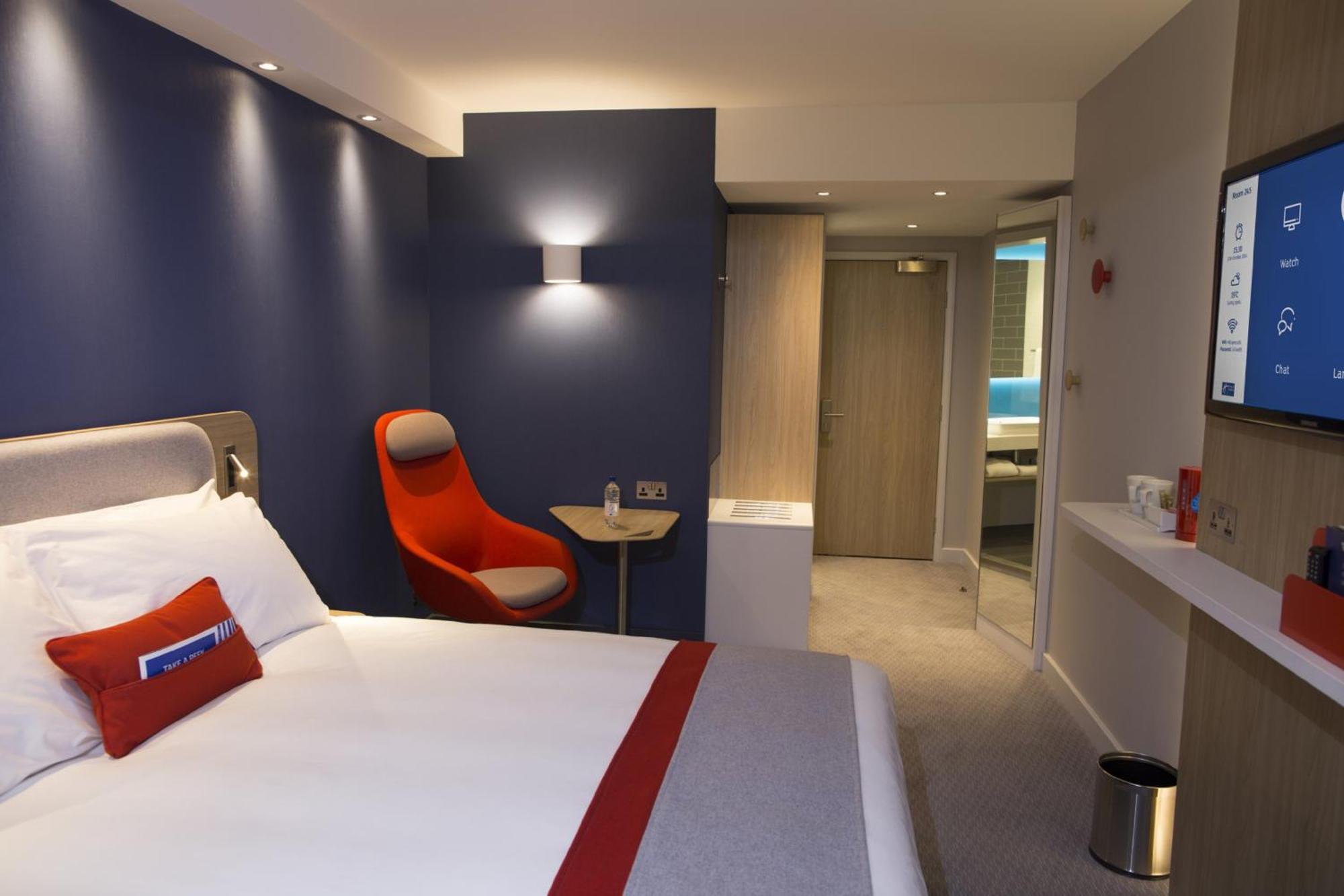 Holiday Inn Express & Suites Ghent By Ihg Exterior photo